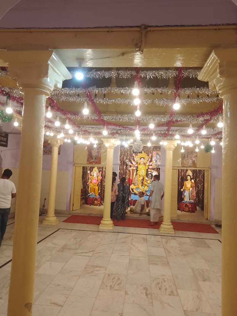 Nai Sadak Cloth Market