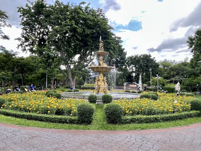 Saranrom Park