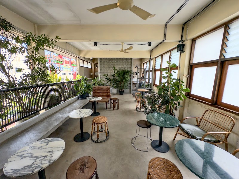 Piccolo Vicolo Café at Wang Burapha-Samyot