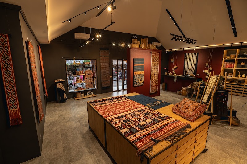 Threads of Life Gallery Lungsiakan