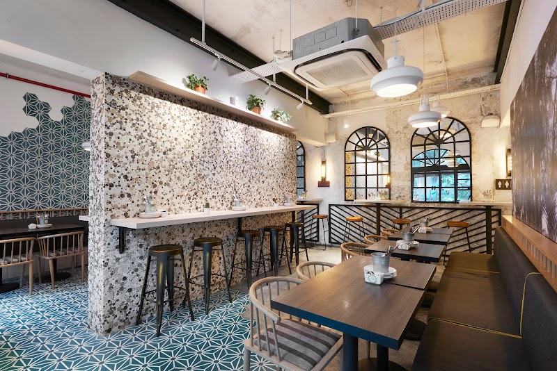 Bee's Knees at The Garage