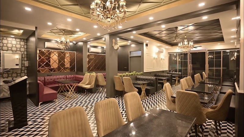 Delhi 6 Kebabs & Curries | Best Non-Veg & Veg Restaurant in Jaipur