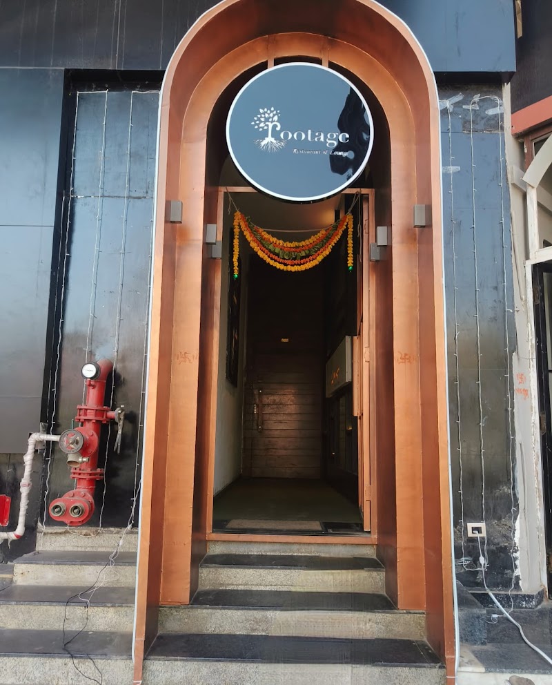 Rootage Restaurant And Lounge