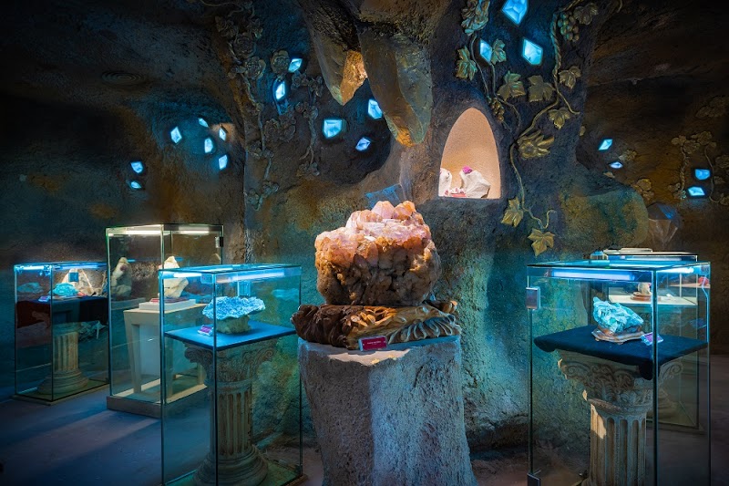 Bảo tàng Đá quý Doji