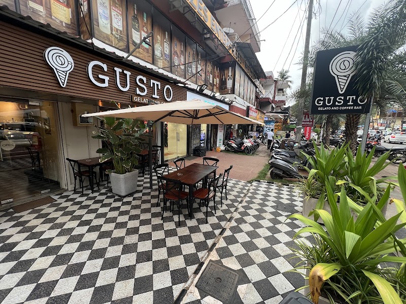 GUSTO - Gelato and Coffee Bar