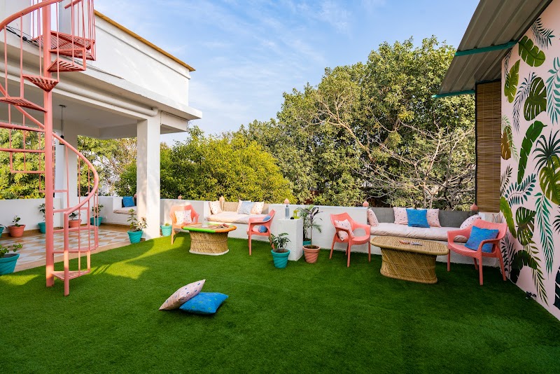 Unplan - by the lake