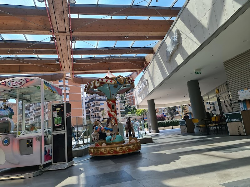 Centro Commerciale Aura