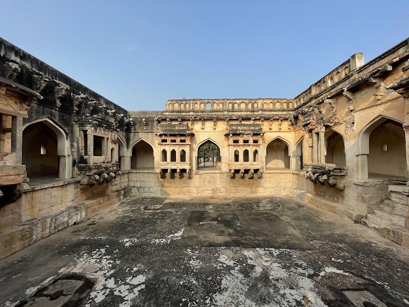 Queen's Bathhouse || Hampi