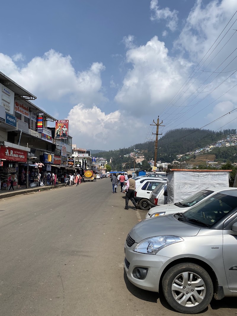 Commercial Road, Ooty
