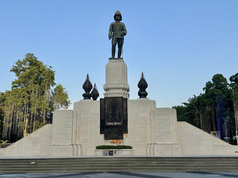 King Rama VI Monument