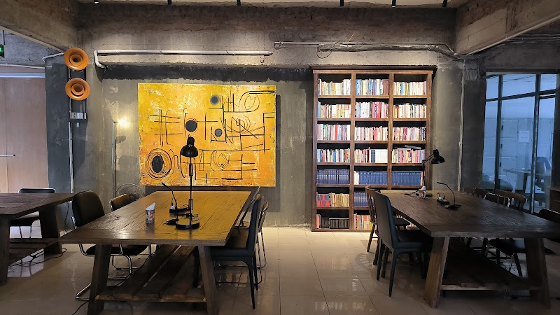 Tiny Cafe - Revolution