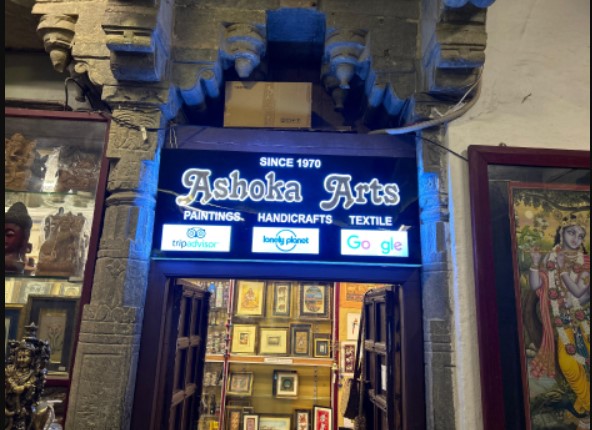 Ashoka Arts – Handicraft | Miniature Painting | Art classes in Udaipur | Best Pichwai paintings