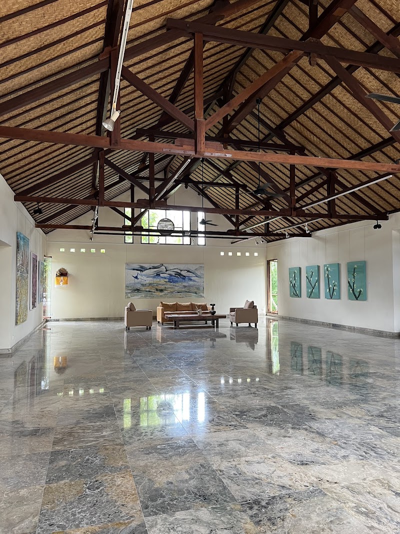 Komaneka Fine Art Gallery