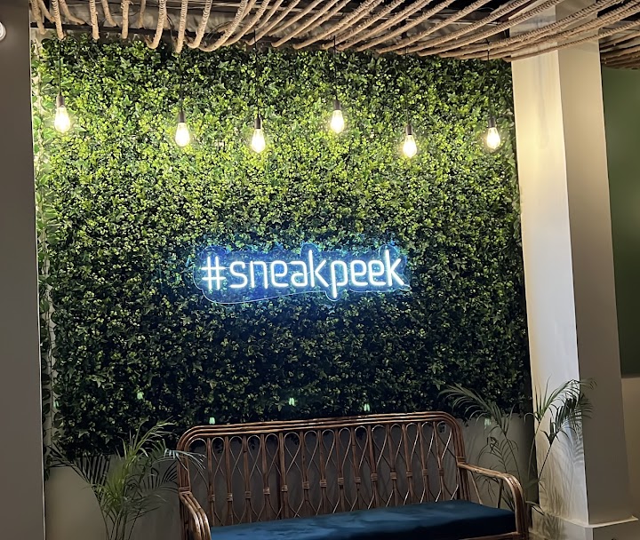 Sneak Peek Cafe - The Pure Veg Restro