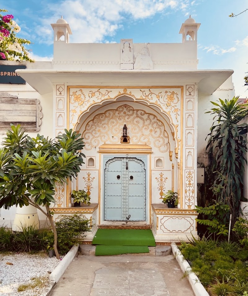 Chirmi Palace - A Heritage Home (estd. 1884) - A Unit of Giggle Stays