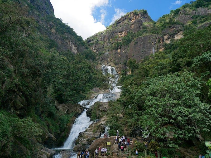 Kuda Ravana Ella waterfall