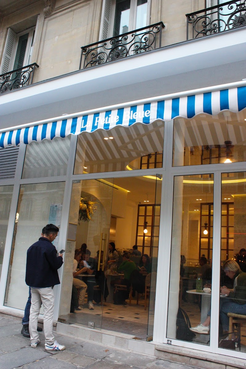 La Petite Bleue