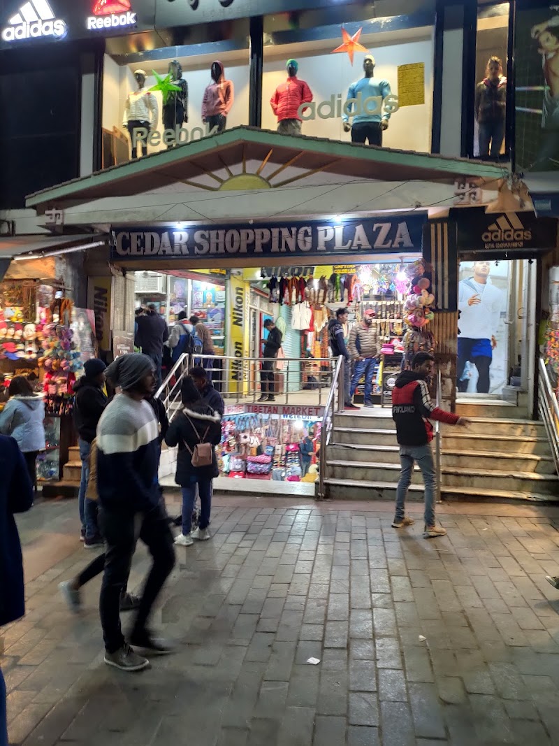 Tibetan Market at Mall Road