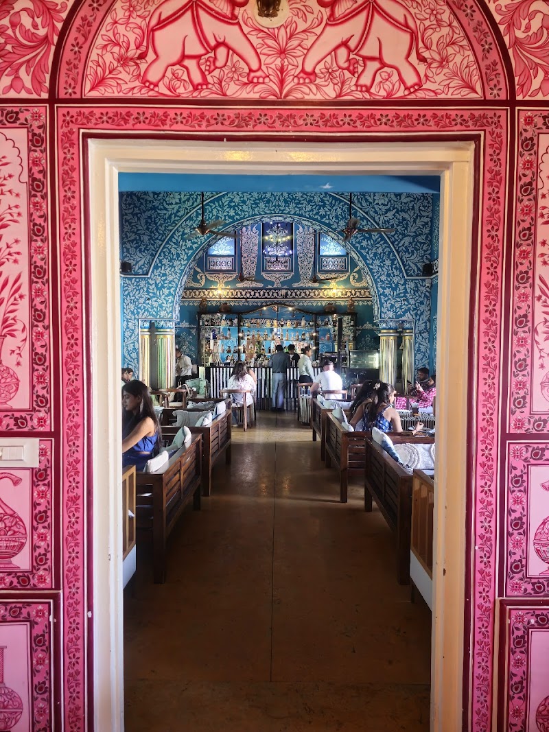 Qalaa - Art Bar & Coffeehouse