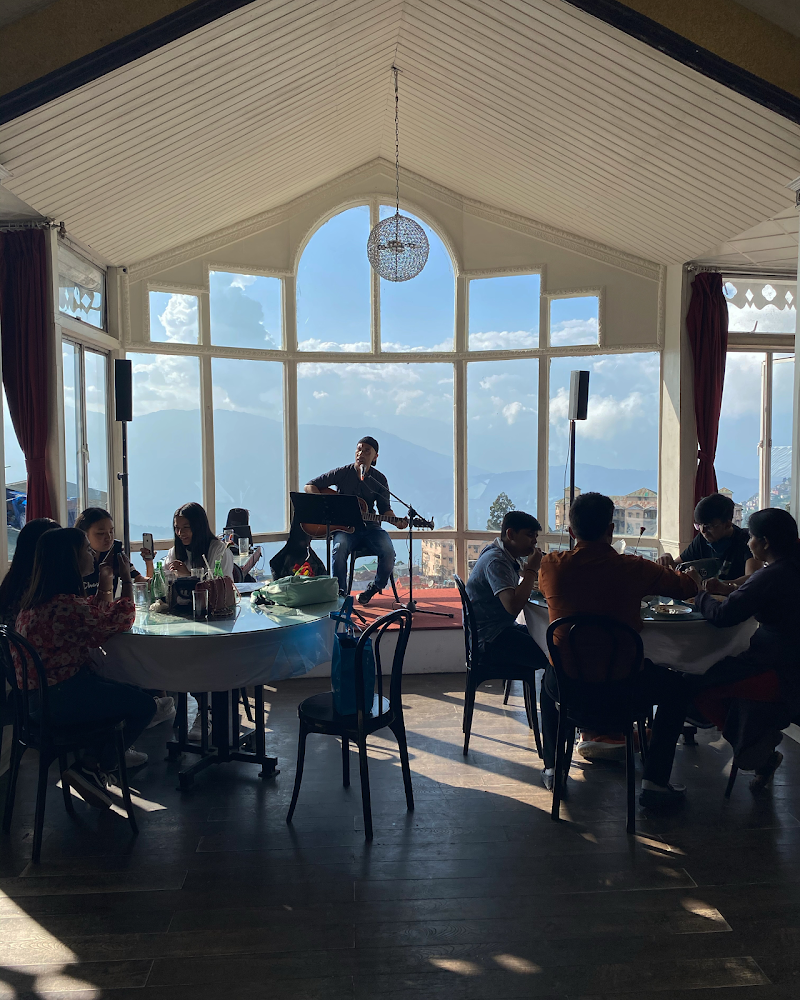 Glenary's— Bakery, Resturant & Pub