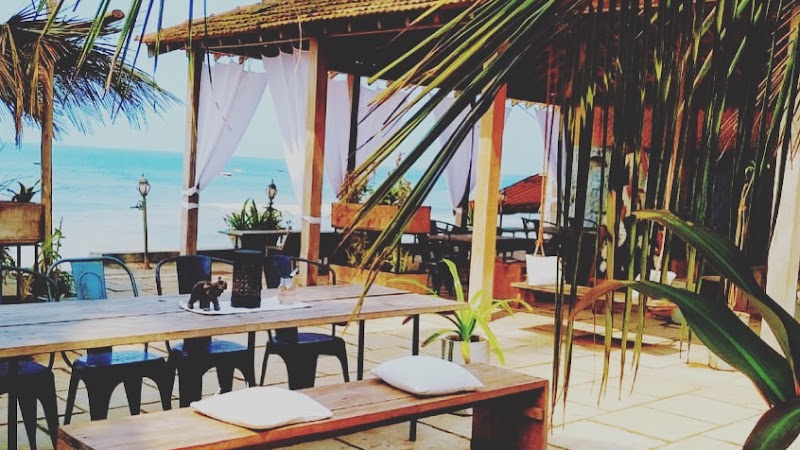 Elephant Beach Cafe & Bar