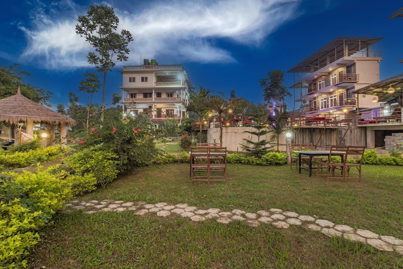 Hotel Riverside With Swimming Pool