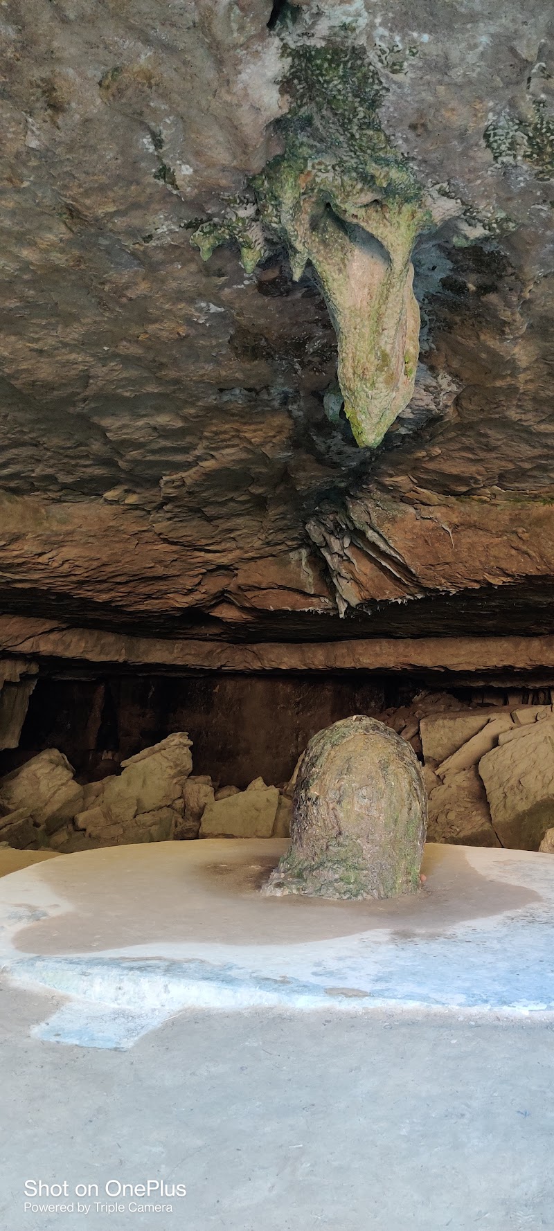 Mawjymbuin Caves, Meghalaya