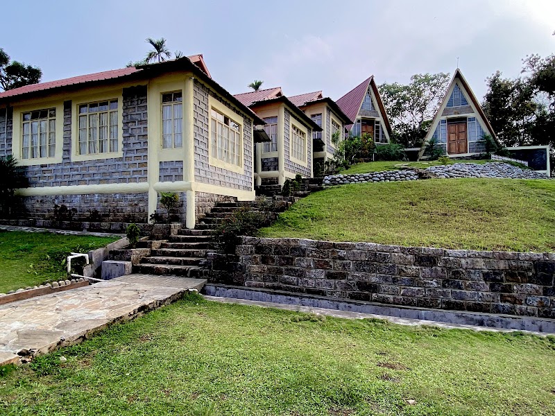 Smoky Falls Mae Fi Resort