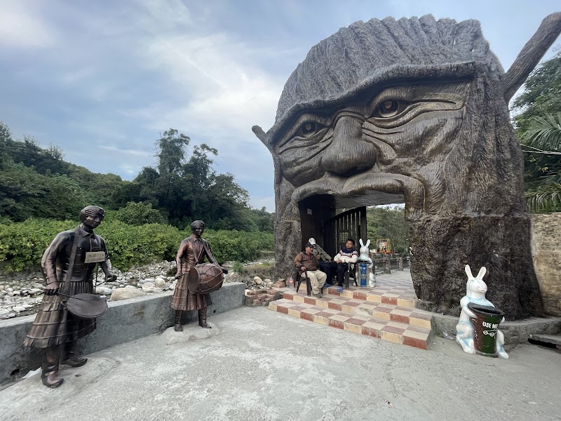 GUCCHUPANI ROBBERS CAVE