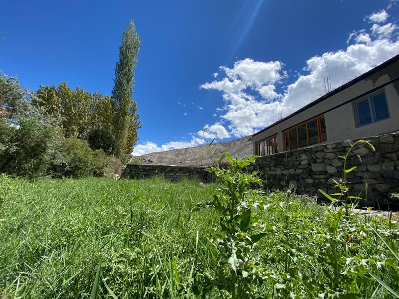 Mountain edge camping and cafe