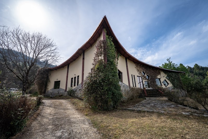 Misty Mountains Jhaltola