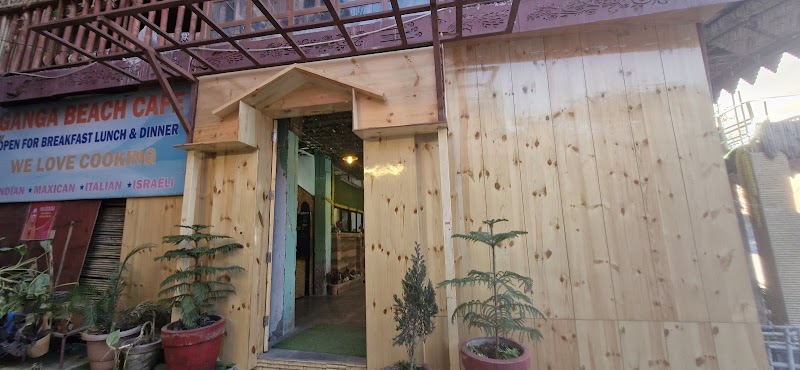 ganga beach cafe